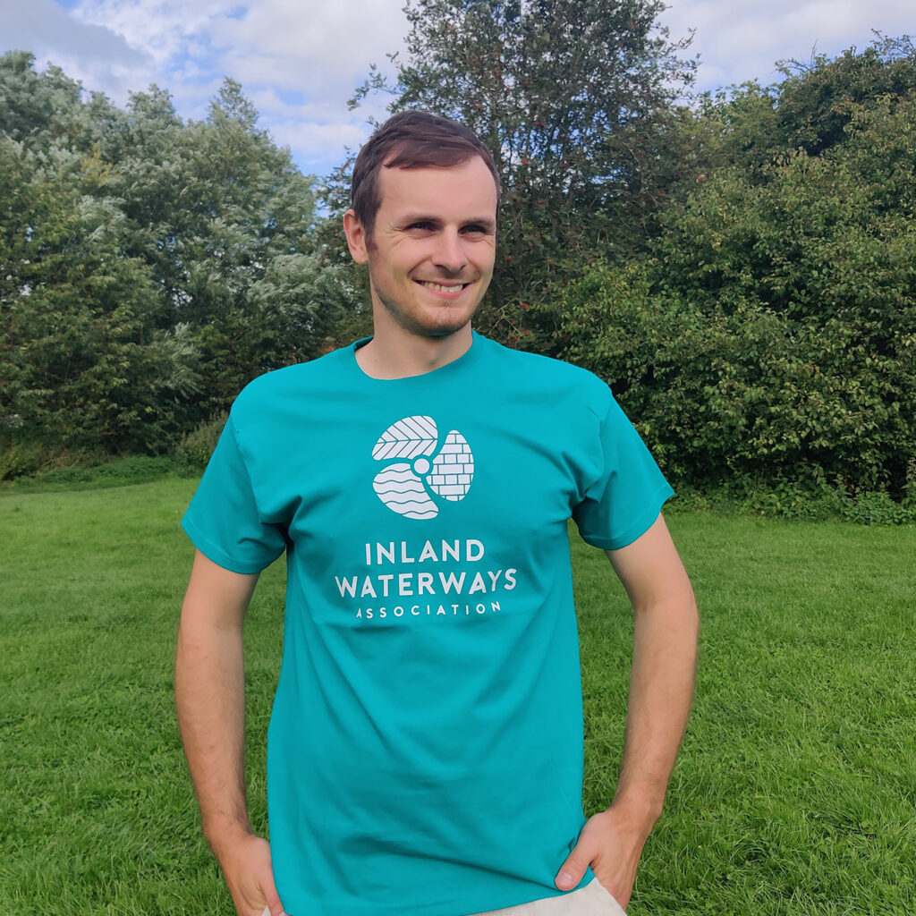 IWA T-Shirt - Emerald Green