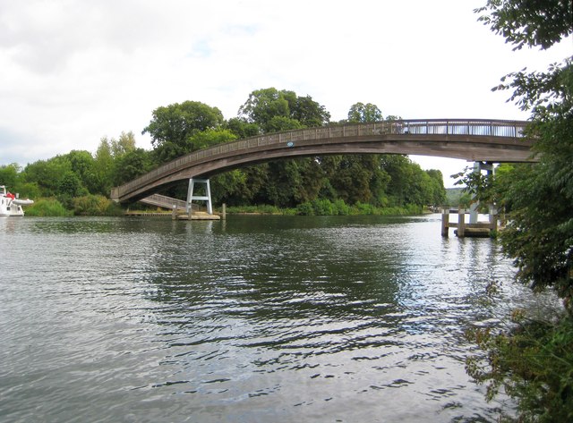 Frustrations Continue with the Environment Agency Over Closure of Popular Thames Bridge